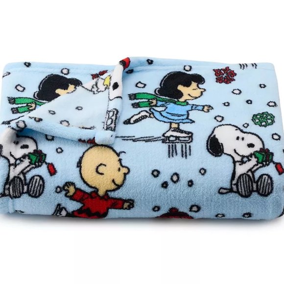 Peanuts Bedding Peanuts Snoopy Charlie Brown Plush Christmas Throw